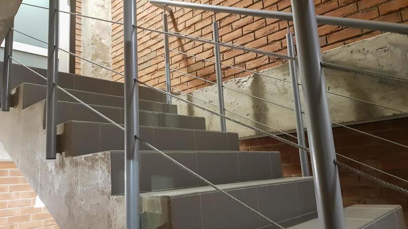 Escadas Pré Moldadas em L: Vantagens e Aplicações