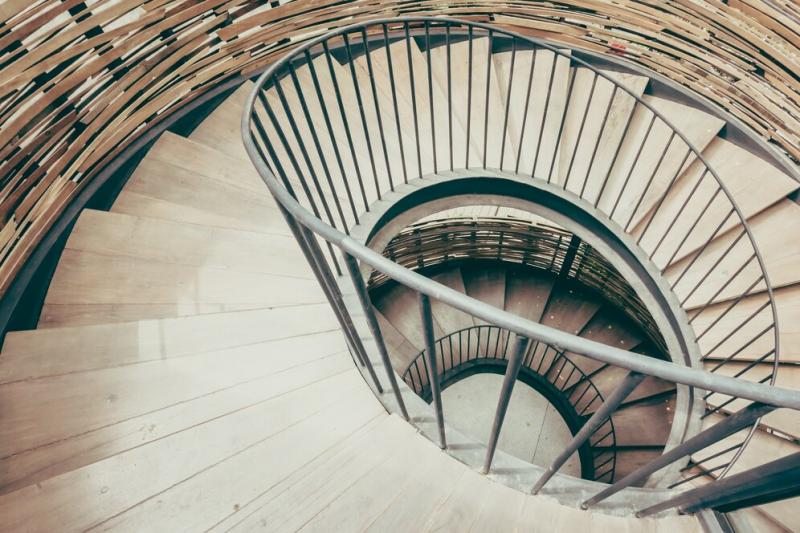 Escadas Caracol de Concreto Transformam Espaços com Estilo e Funcionalidade Escadas Caracol de Concreto Transformam Espaços com Estilo e Funcionalidade