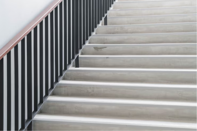 Escada Pré Fabricada de Concreto: Saiba Vantagens e Como Escolher