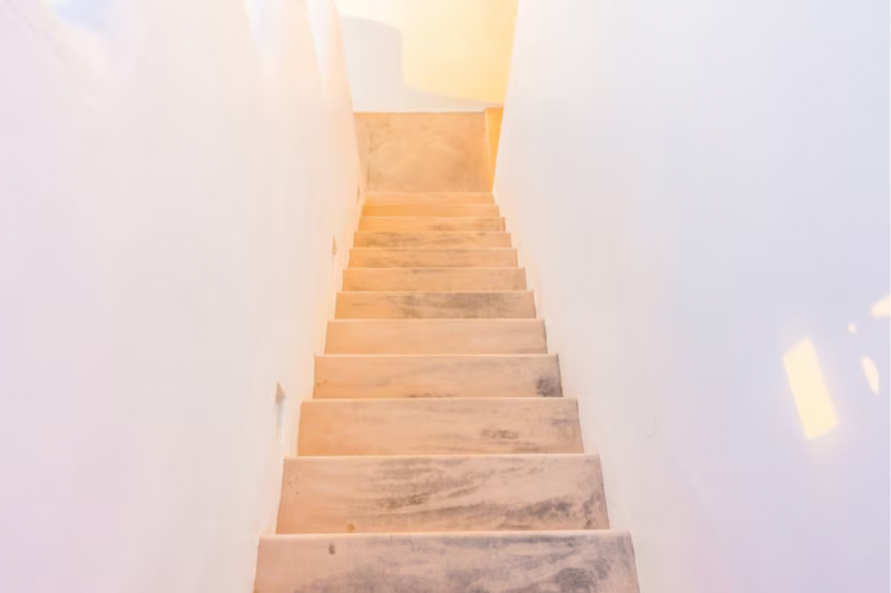 Escadas Pré Moldadas de Concreto para Sua Construção: Vantagens e Aplicações