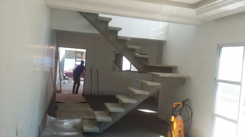 Escada de Concreto com Viga Central Valores Vila Cruzeiro - Escada Reta de Concreto