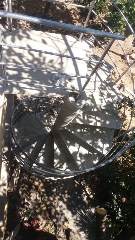 Escada em Caracol de Concreto Preço Casa Vermelha - Escada Caracol de Concreto com Corrimão