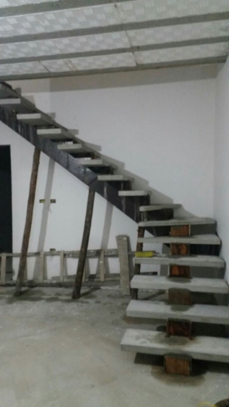 Escada em L para Interior Orçamento Guapituba - Escada de Concreto em L