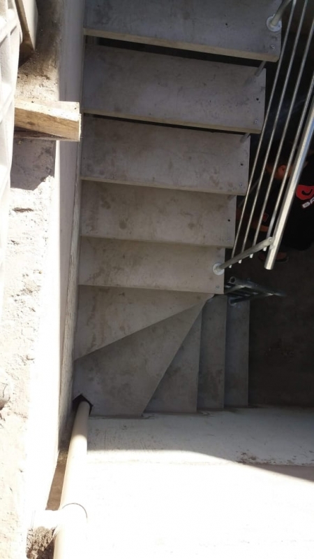 Escada em L para Interior Tipóia - Escada de Concreto em L