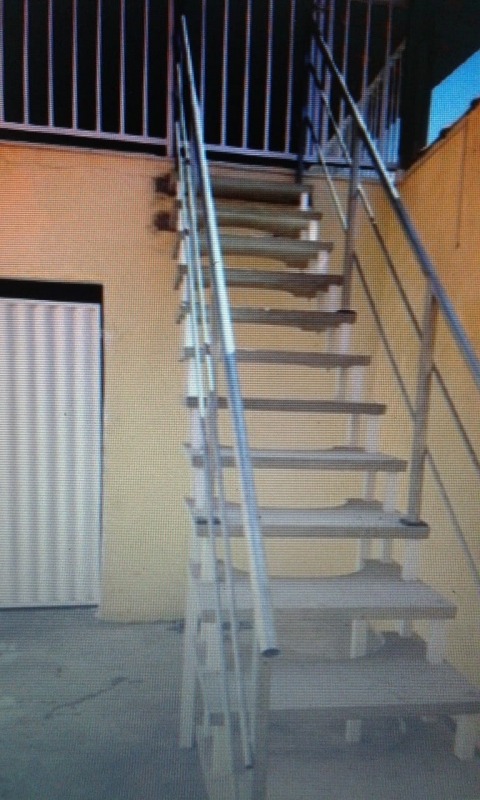 Escada Flutuante em L Orçamento Vila Danubio Azul - Escada em L para Interior