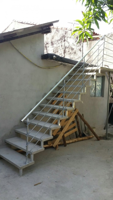 Escada Pré Moldada Concreto Jardim Jaraguá - Escada Pré Moldada Externa