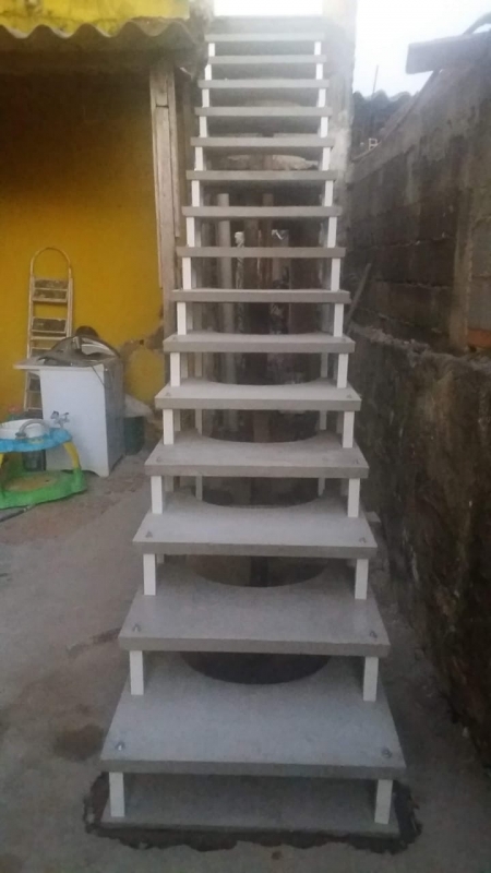 Escada Reta Concreto Pré Moldada Preço Jardim Camargo - Escada Reta Externa