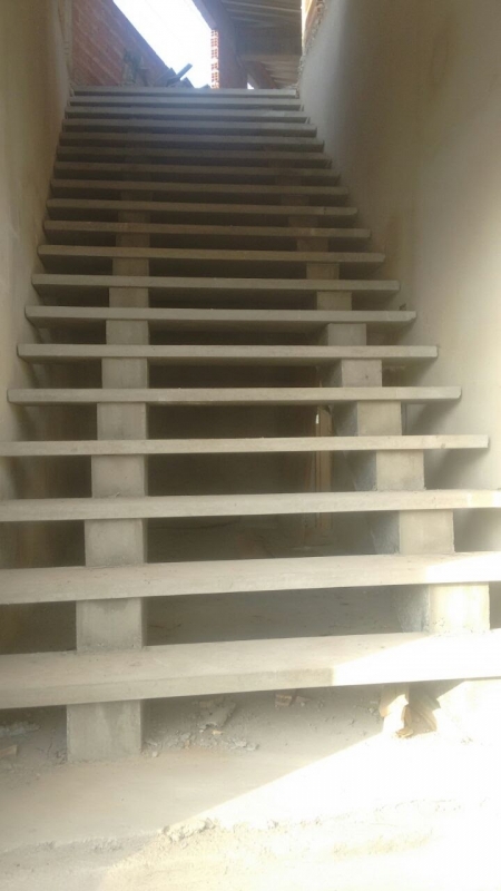 Escada Reta em Concreto Preço Suzano - Escada Reta em Concreto