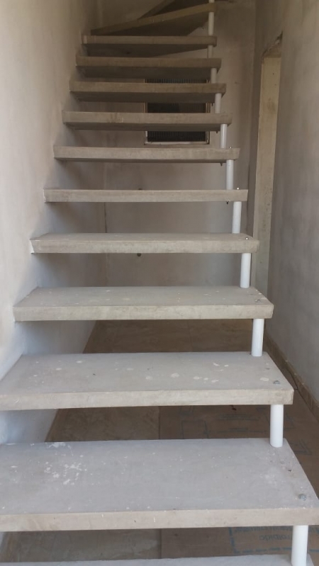 Escada Reta na Sala Preço Jardim Marpu - Escada Reta Externa
