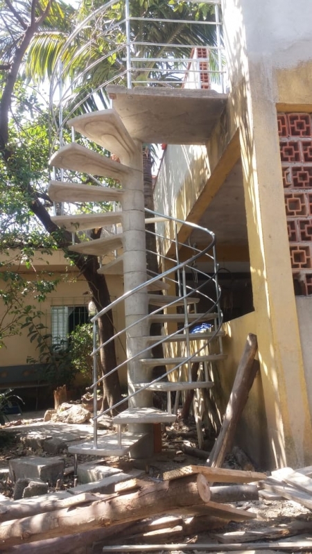 Escadas Caracol Pré Moldadas de Concreto Vila Valdemar - Escada Caracol de Concreto com Corrimão