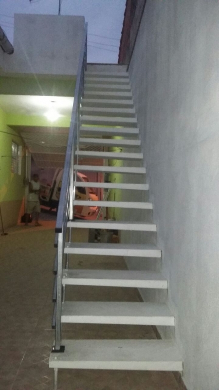 Escadas Pré Fabricada de Concreto São Caetaninho - Escada de Concreto com Viga Central