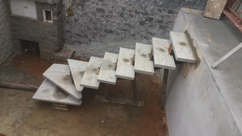 Onde Encontro Escada de Concreto Interna Jardim Ubirajara - Escada Reta de Concreto