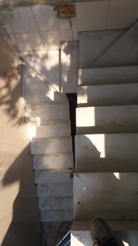 Onde Encontro Escada Pré Fabricada de Concreto Jardim Aracília - Escada Reta de Concreto