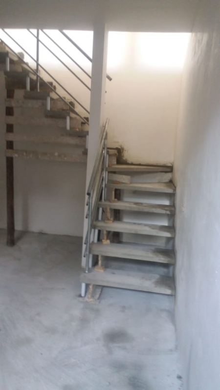 Onde Encontro Escadas Caracol de Concreto Guaianases - Escada de Concreto com Viga Central