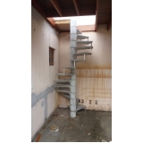 escada de concreto caracol Km 4