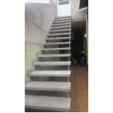 escada de concreto reta Vila Zefira