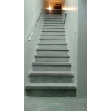 escada reta em concreto pré moldada preço Roseira